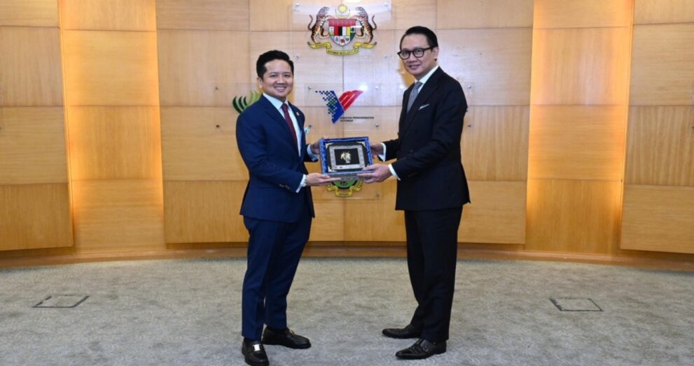 The survey examined over 55,000 AI businesses worldwide, assessing their density, funding, and technological breakthroughs. The UAE's strong AI enterprise density ranks it alongside prominent innovation hotspots such as Singapore and Hong Kong.