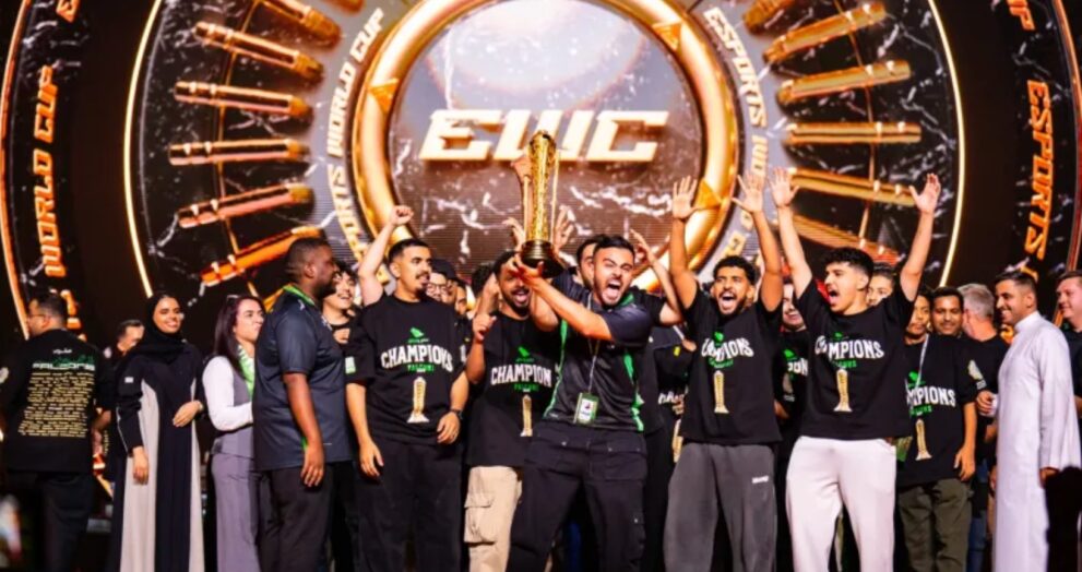 The first new article is showing "uncategorized" please upload it in the relevant category. 