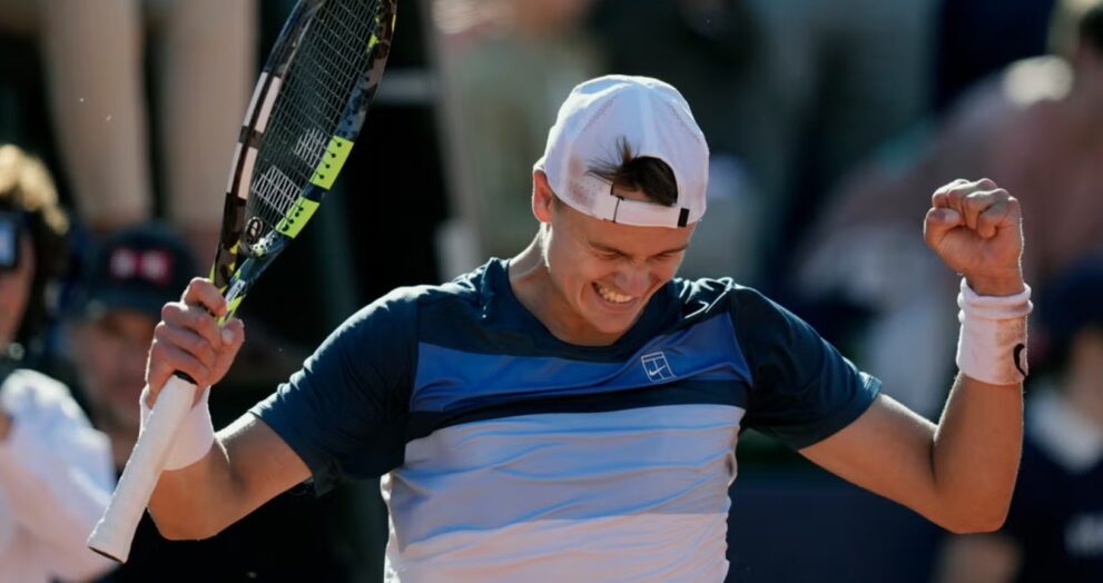 e won the 2025 Barcelona Open in straight sets, defeating world No. 2 Carlos Alcaraz 7-6(6), 6-2.