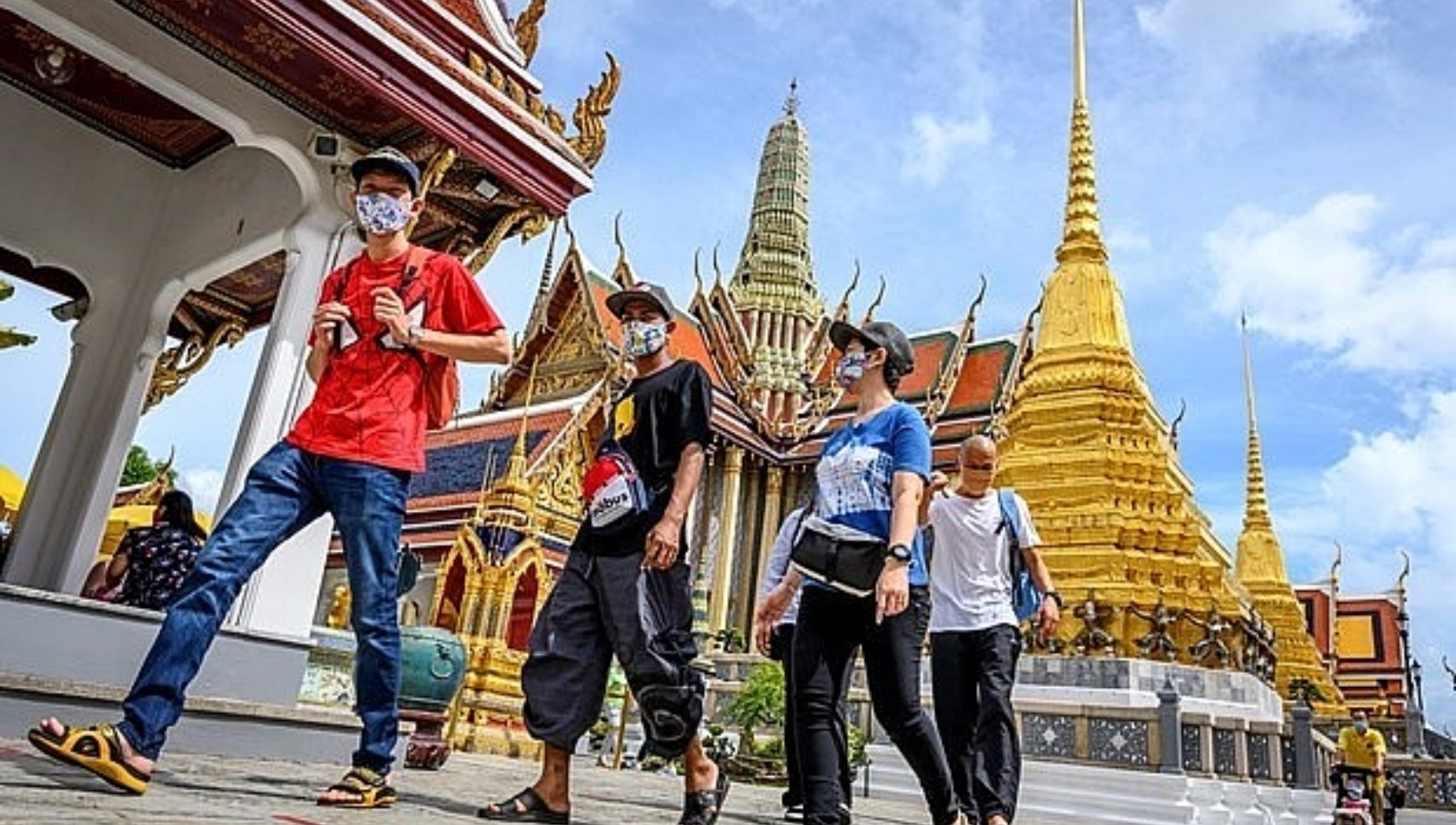 Thailand welcomed 12.09 million foreign tourists between January and April 2025, a 0.26% decrease from the same period the previous year, according to figures issued by the Ministry of Tourism and Sports.