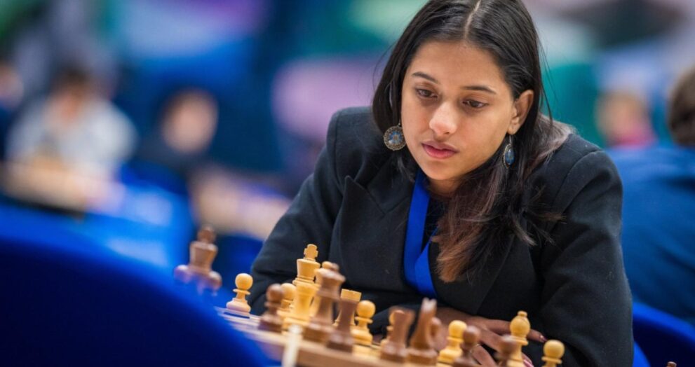 Divya Deshmukh, an Indian chess prodigy, made a huge milestone by defeating World No. 1 Hou Yifan in the second leg of the blitz semifinal at the FIDE World Team Blitz Championships in London.