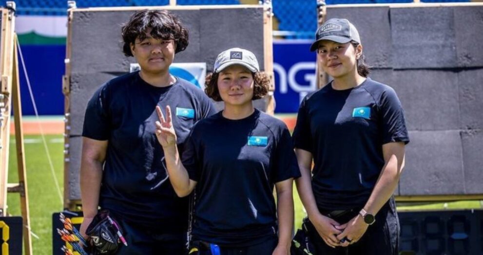 Kazakhstan's Compound Mixed Team advanced to the semifinals of the Asia Cup Series in Singapore, but missed out on the gold medal match by a single point.