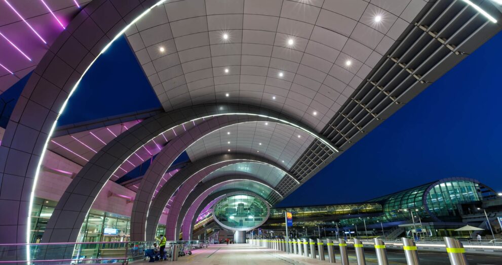 Dubai International Airport has introduced an AI-powered immigration corridor that allows passengers to clear in 14 seconds without presenting passports or IDs. This pioneering project is a key step towards the future of air travel and strengthens Dubai's position as a global aviation hub.