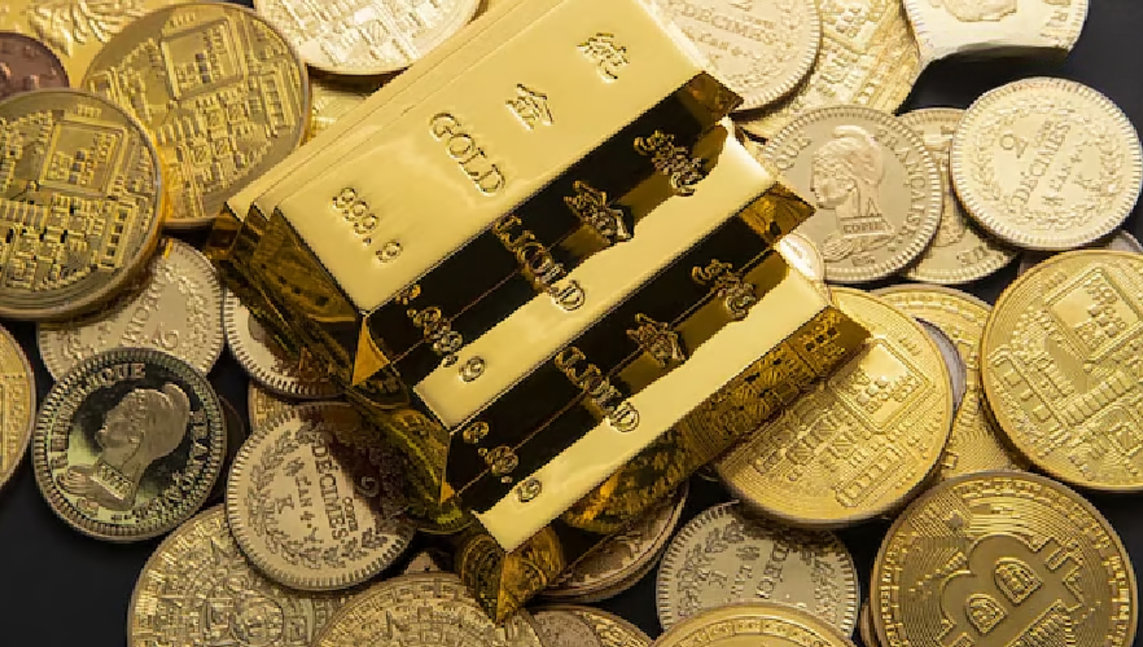 Gold prices have reached all-time highs globally, with India and Dubai setting records. On September 2, international gold prices reached an intraday high of $3,508.79 per ounce, breaking the previous record of $3,500 set in April 2025.