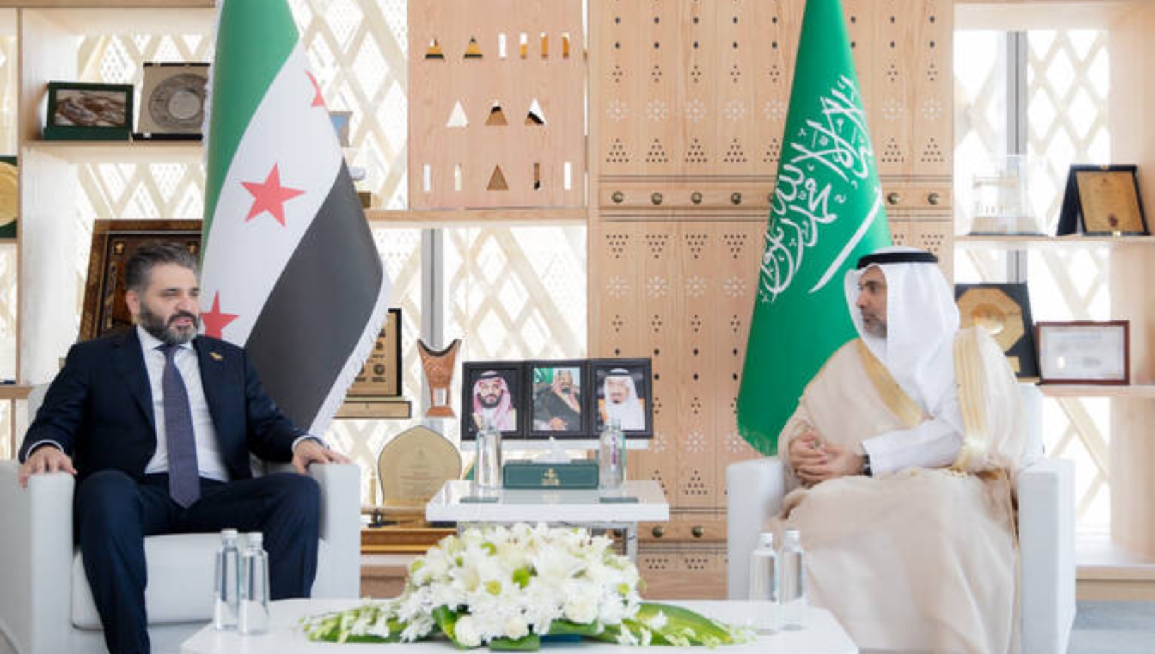 Saudi Defence Minister Prince Khalid bin Salman held a phone conversation with Qatar's Deputy Prime Minister and Defence Minister Sheikh Saoud bin Abdulrahman to discuss military cooperation.