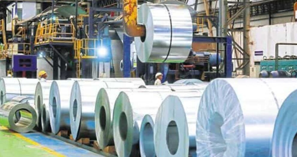 Renewable Energy and Tech Push Gulf Steel Into Low-Carbon Era