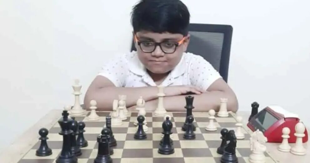Adhiraj Mitra, a young chess sensation from Jamshedpur, has brought immense pride to Jharkhand by winning the Gold Medal at the Commonwealth Chess Championship 2025.