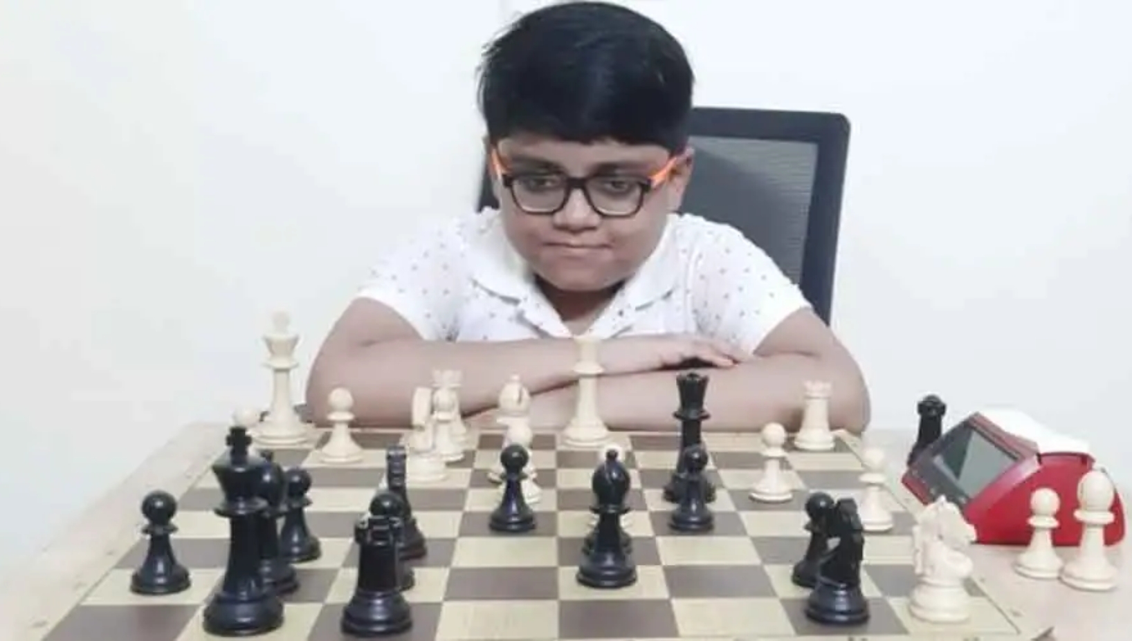Adhiraj Mitra, a young chess sensation from Jamshedpur, has brought immense pride to Jharkhand by winning the Gold Medal at the Commonwealth Chess Championship 2025.