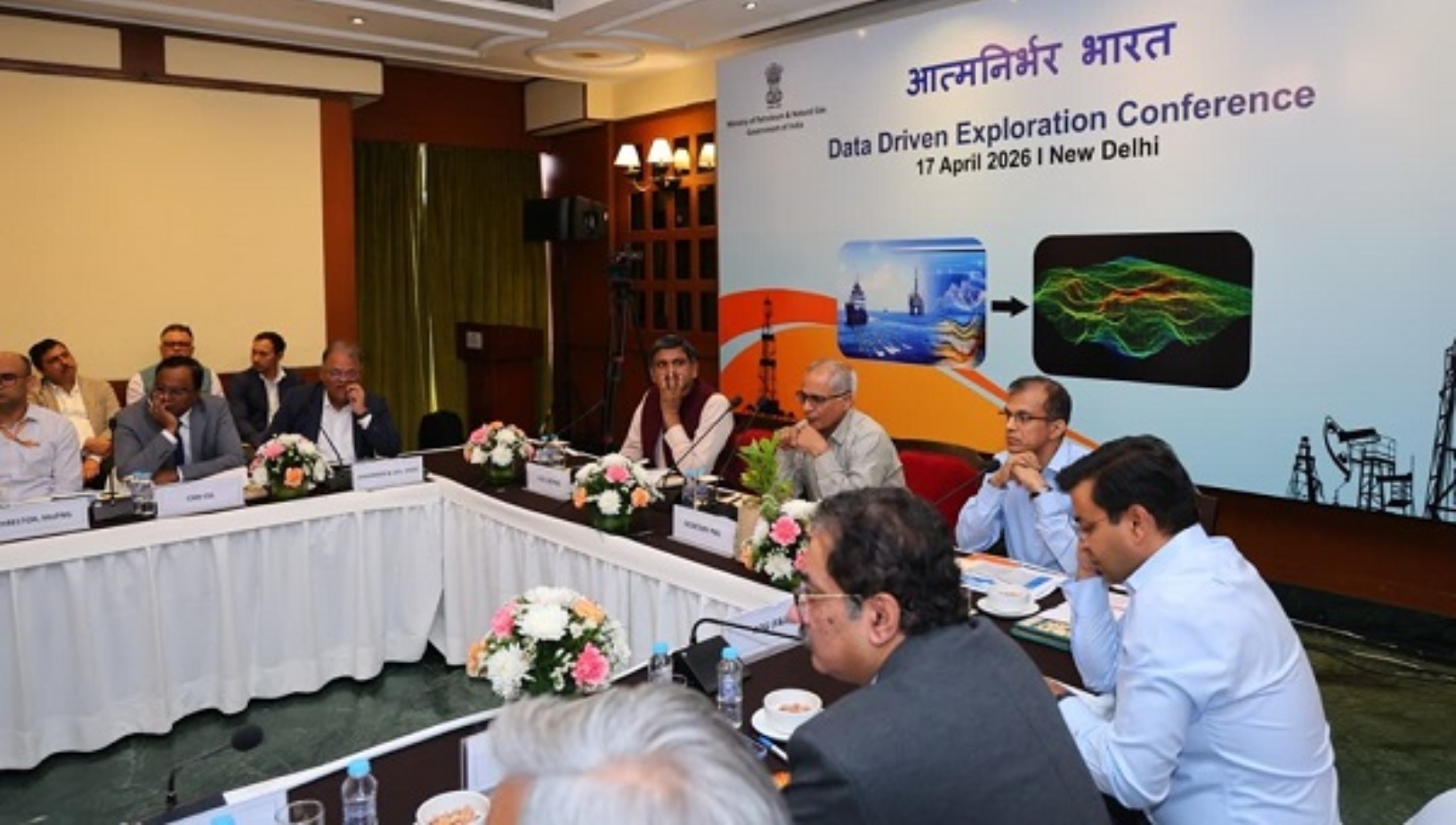 India and Singapore are accelerating cooperation in the semiconductor sector, with a recent industry meet focusing on boosting investments and strengthening the electronics value chain.