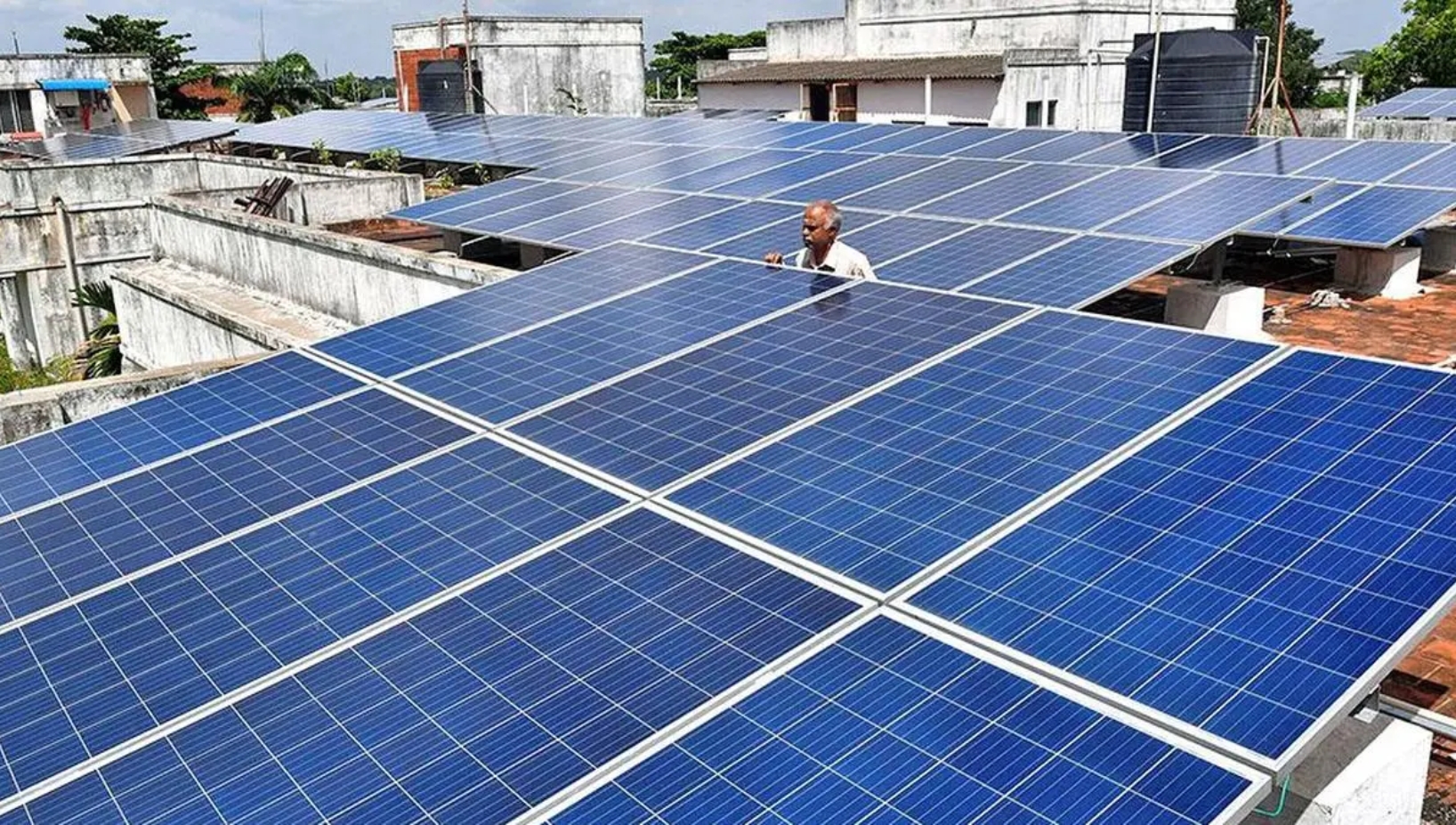 India has crossed a major milestone in its clean energy journey, with solar power capacity surpassing 150 gigawatts (GW).